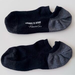 KENNETH COLE ‘Change is Afoot’ No Show Womens Two-Tone Black & Gray Socks